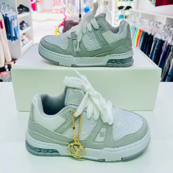 Tenis lv